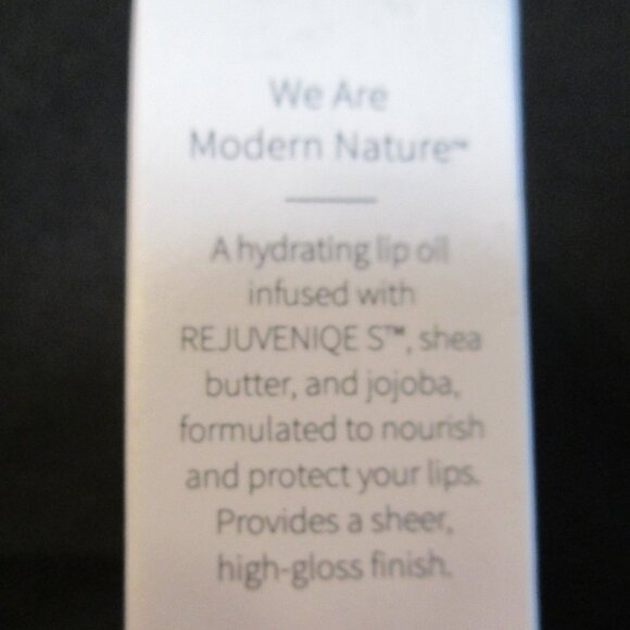 Monat Rejuveniqe Lip Gloss Oil NWT - Picture 5 of 8